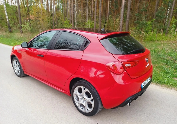 Alfa Romeo Giulietta cena 49700 przebieg: 100000, rok produkcji 2015 z Tuchola małe 466